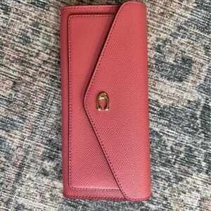 BRAND NEW! Coach Wyn Soft Wallet